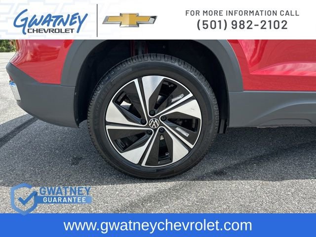 Used 2023 Volkswagen Taos SE image 12