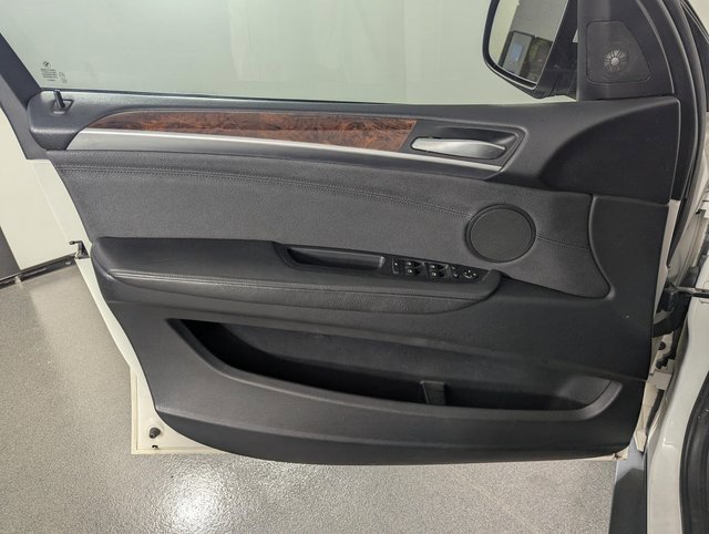 Used 2012 BMW X5 xDrive35i image 9
