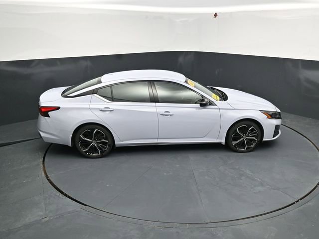 Used 2025 Nissan Altima 2.5 SR image 42