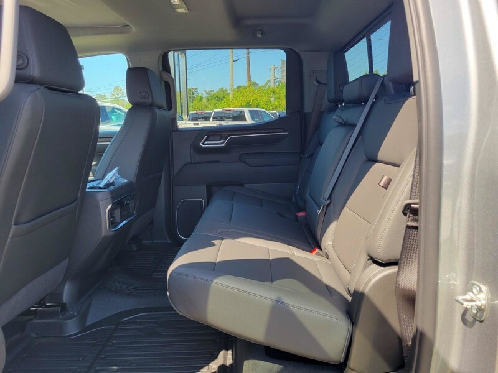New 2026 GMC Sierra 1500 SLT w/ SLT Premium Plus Package AWD/4WD image 28