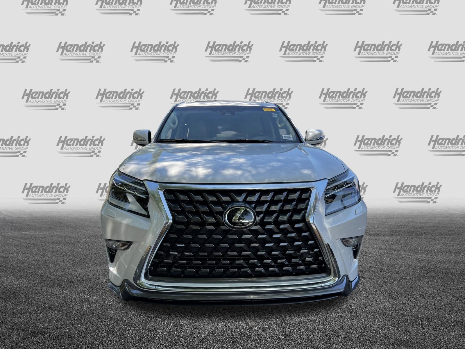 Used 2023 Lexus GX 460 Premium w/ Accessory Package image 3