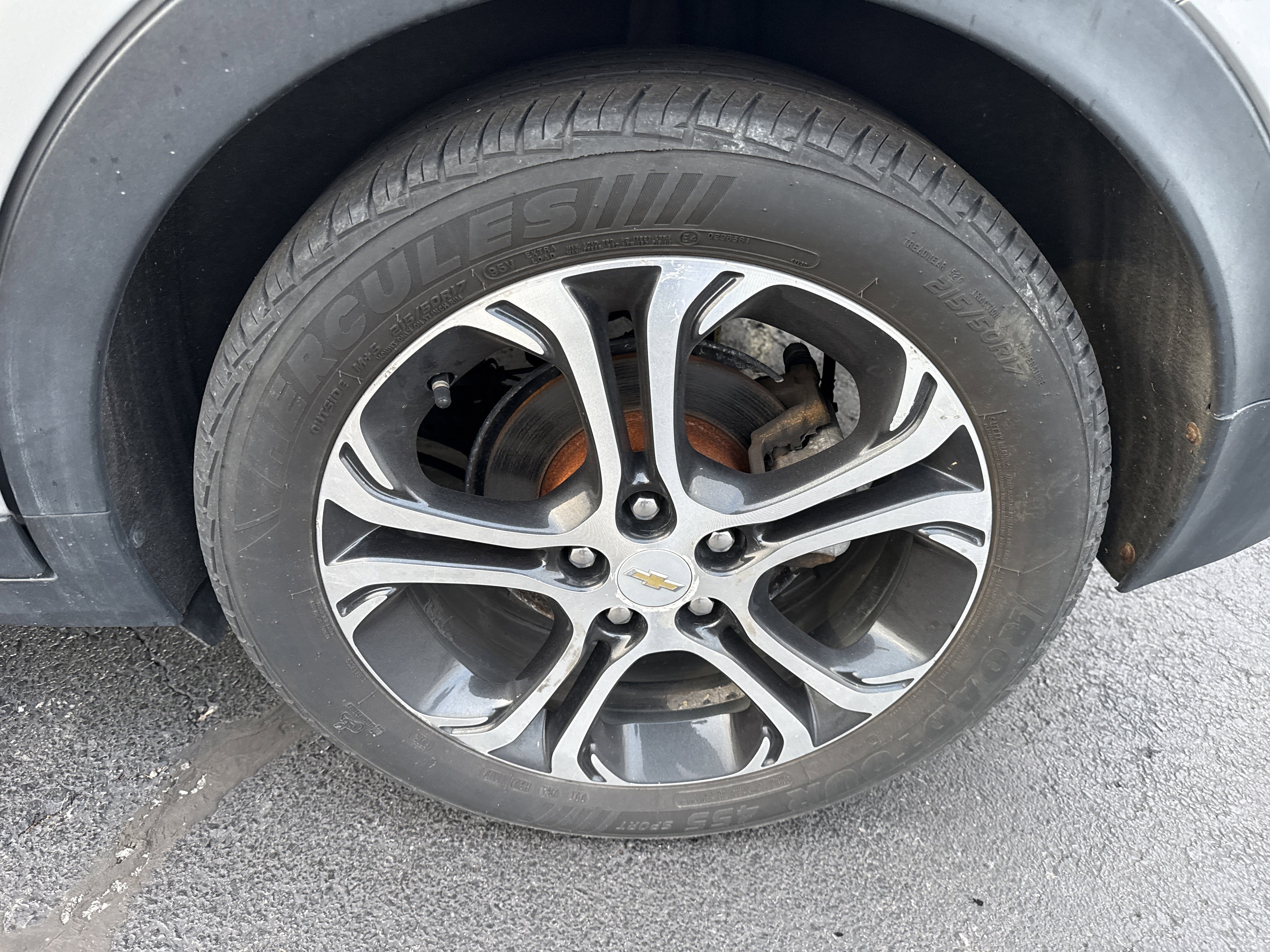 Used 2017 Chevrolet Bolt Premier w/ Driver Confidence II Package image 4