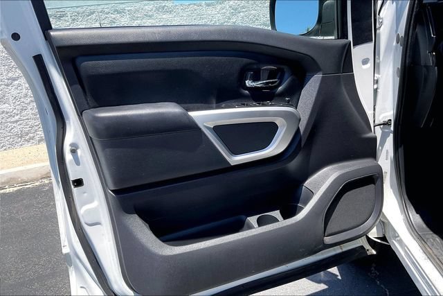 Used 2023 Nissan Titan SV AWD/4WD image 22