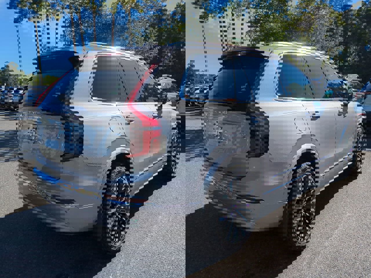 New 2026 Volvo XC90 T8 Plus image 4