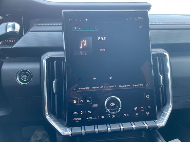 Used 2025 GMC Acadia Elevation image 22