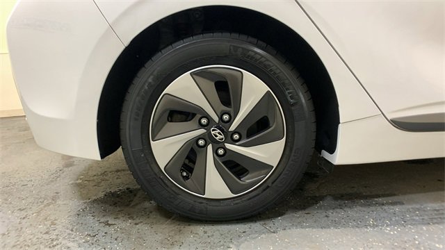 Used 2019 Hyundai Ioniq SEL image 15