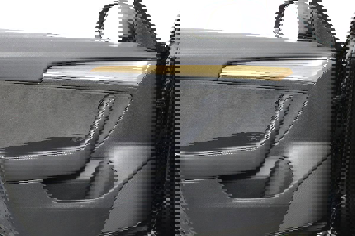 Used 2023 Tesla Model 3 Standard Range image 7