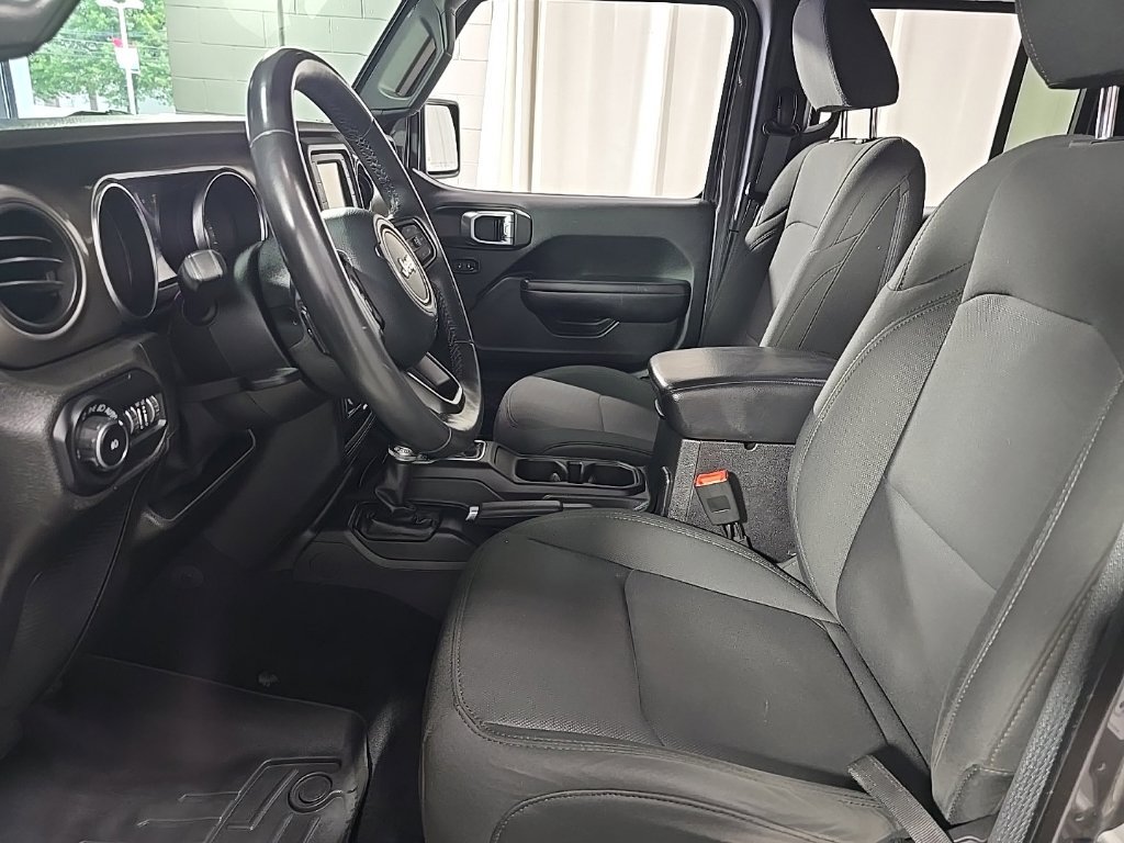 Used 2018 Jeep Wrangler Unlimited Sport S AWD/4WD image 16