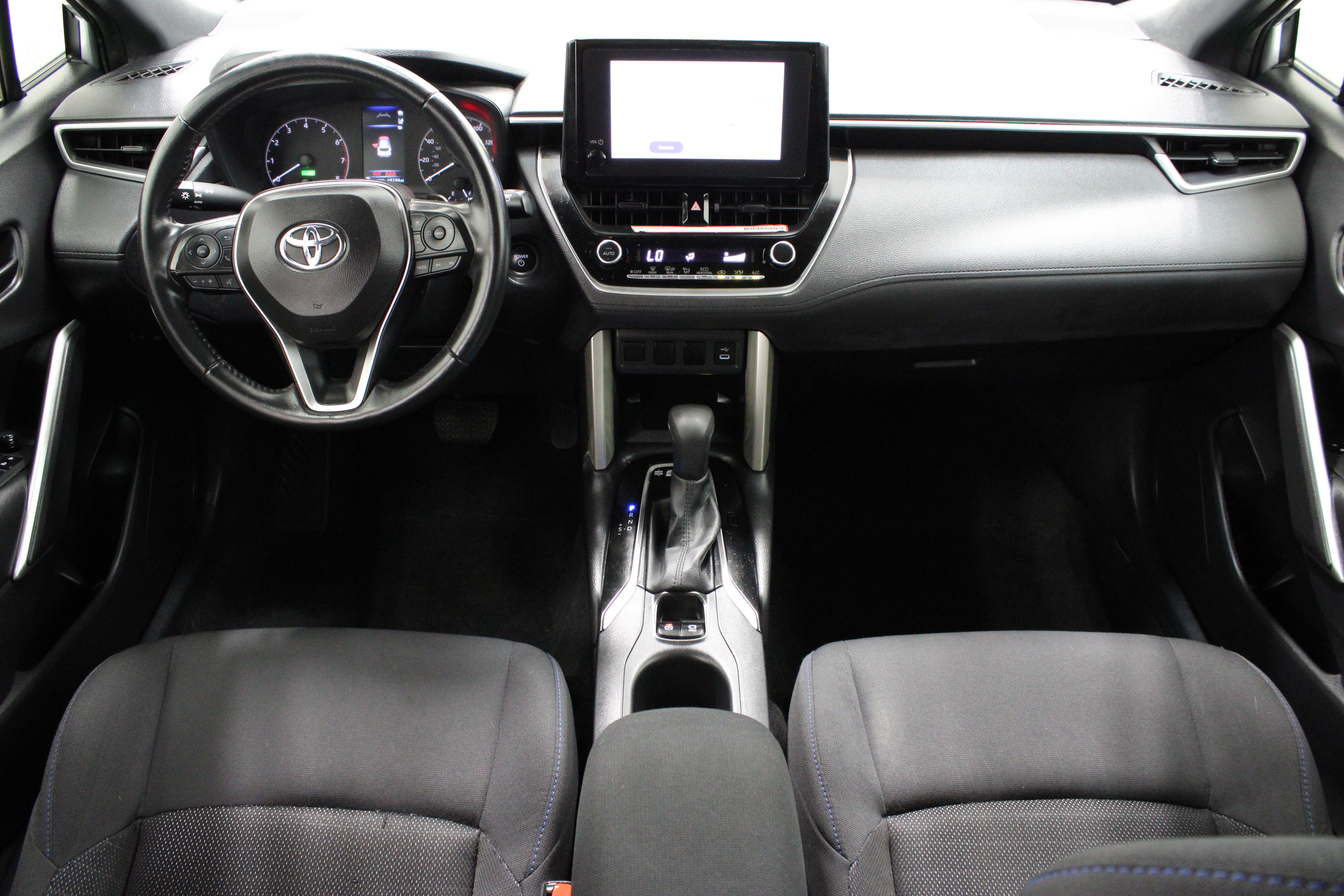 Certified 2024 Toyota Corolla Cross AWD Hybrid image 28