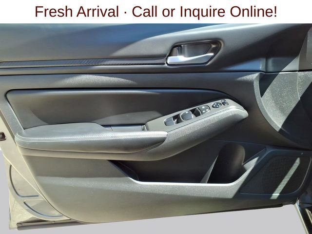 Used 2024 Nissan Altima 2.5 SV image 10