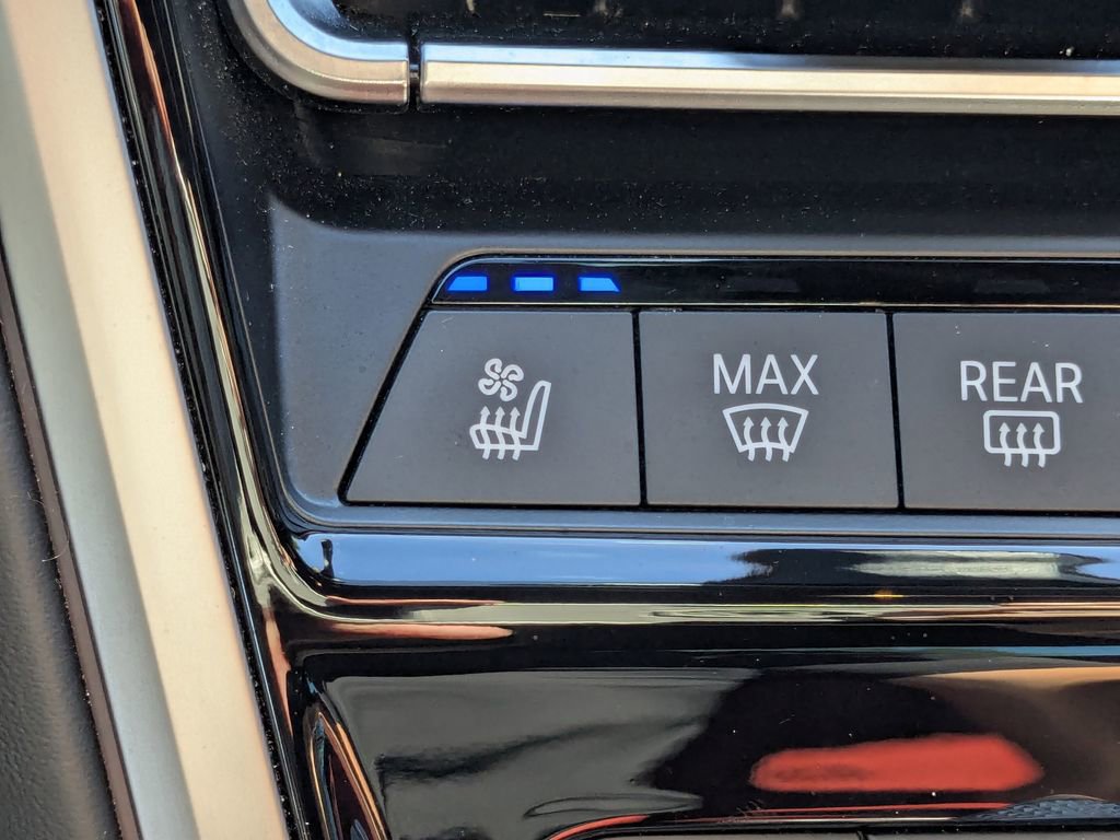 Used 2020 BMW M8 Competition w/ Driving Assistance Package image 8