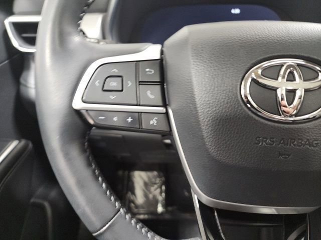 Used 2023 Toyota Highlander Platinum AWD/4WD image 31