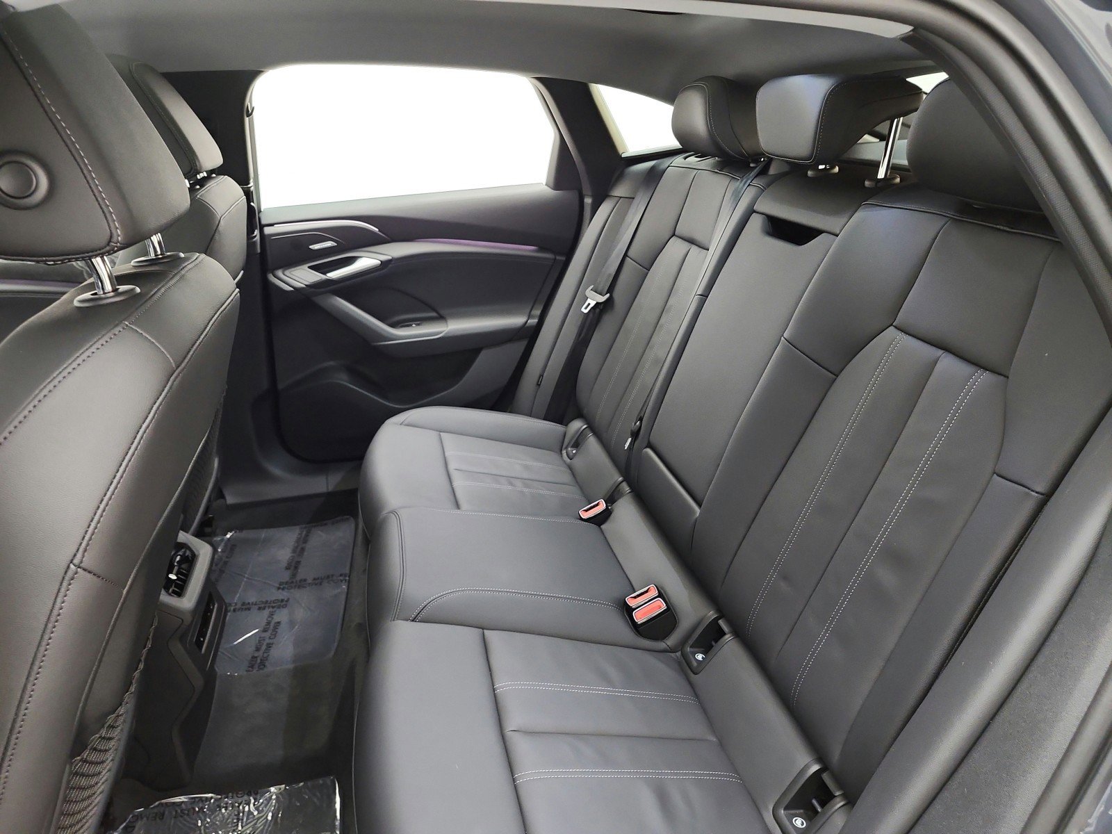 Used 2025 Audi A6 e-tron Premium Plus w/ Premium Plus RWD image 16
