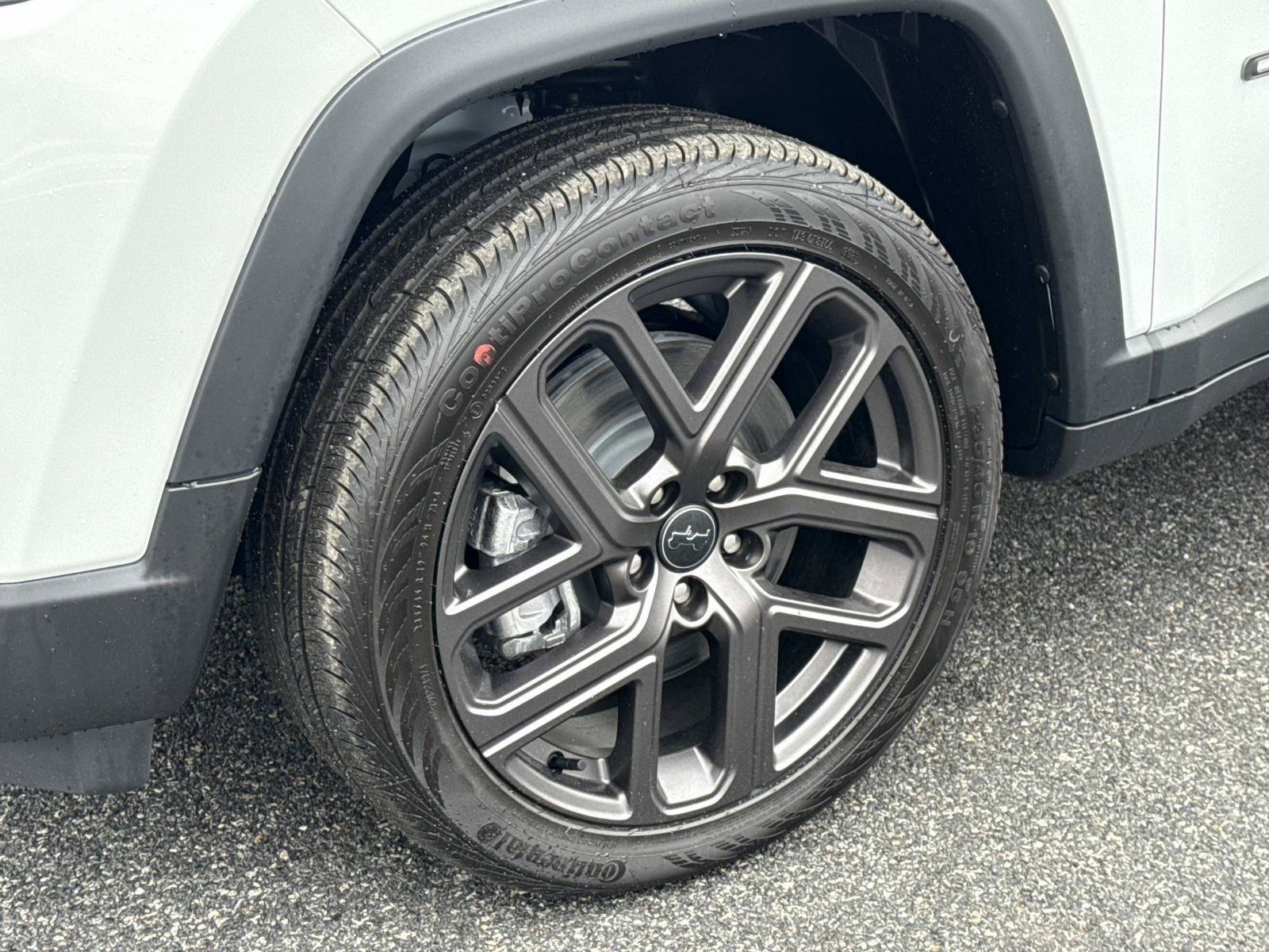 New 2026 Jeep Compass Latitude AWD/4WD image 29