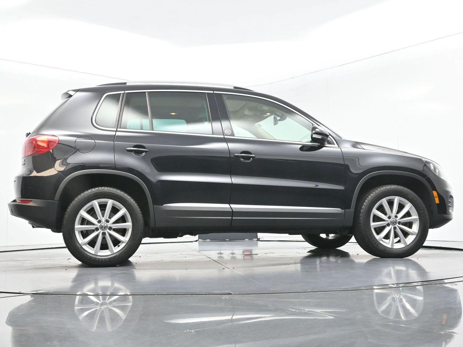 Used 2017 Volkswagen Tiguan Wolfsburg Edition AWD/4WD image 53