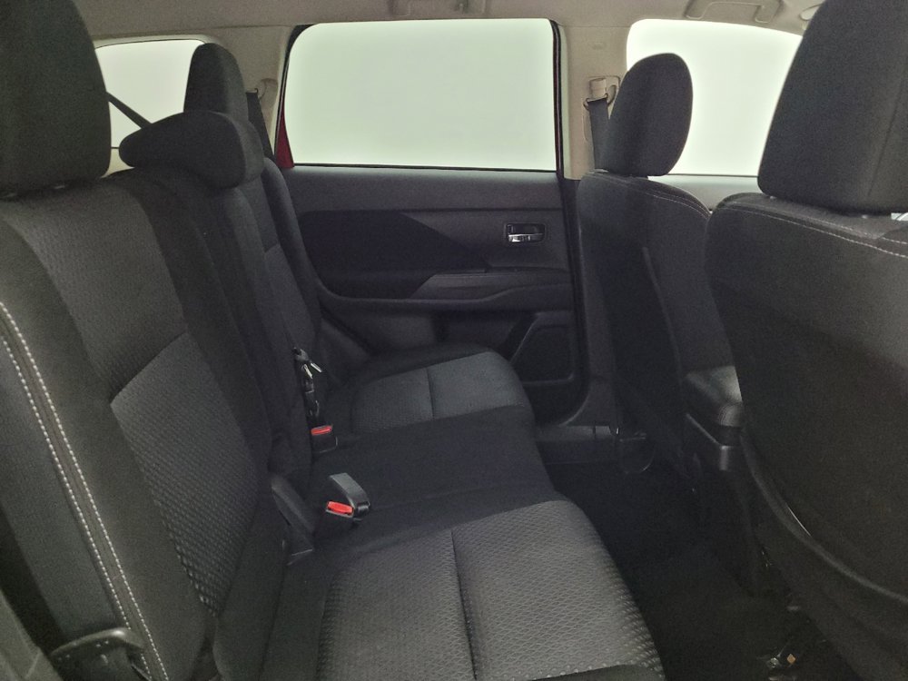 Used 2018 Mitsubishi Outlander SE FWD image 19