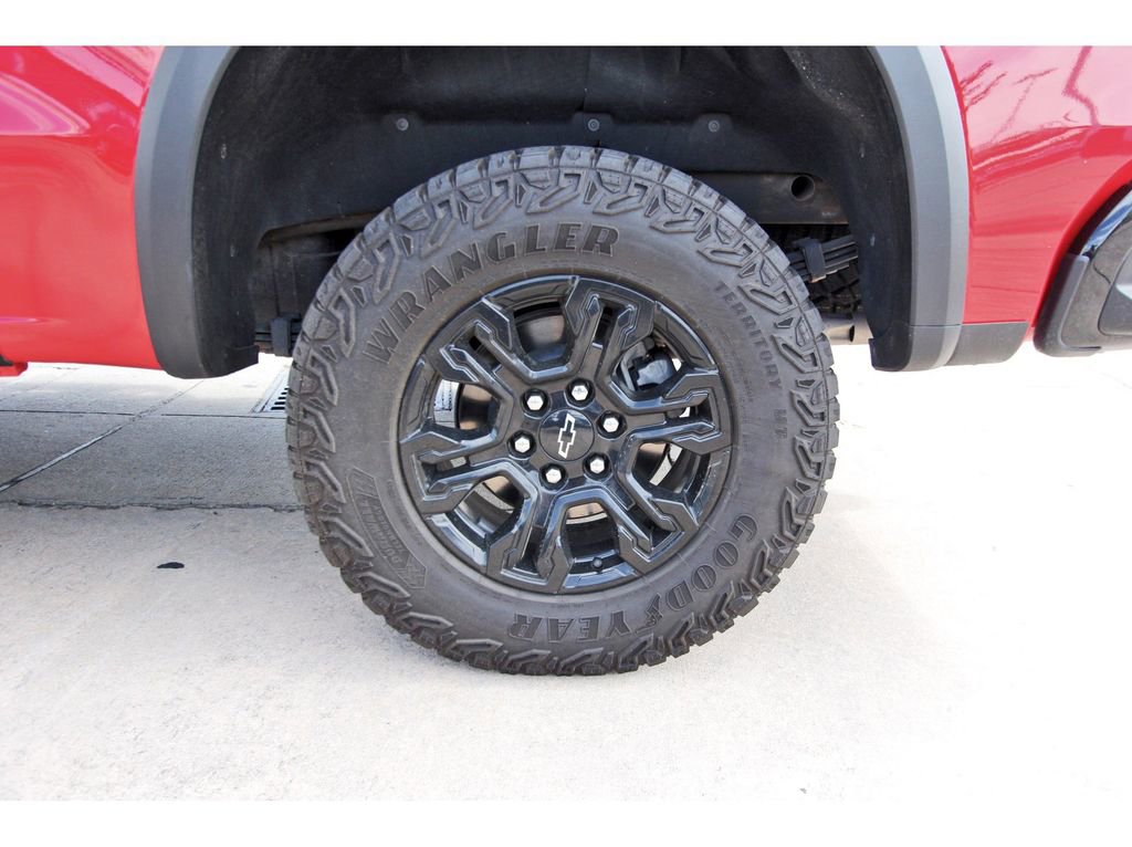 Used 2024 Chevrolet Silverado 1500 ZR2 w/ Technology Package image 28