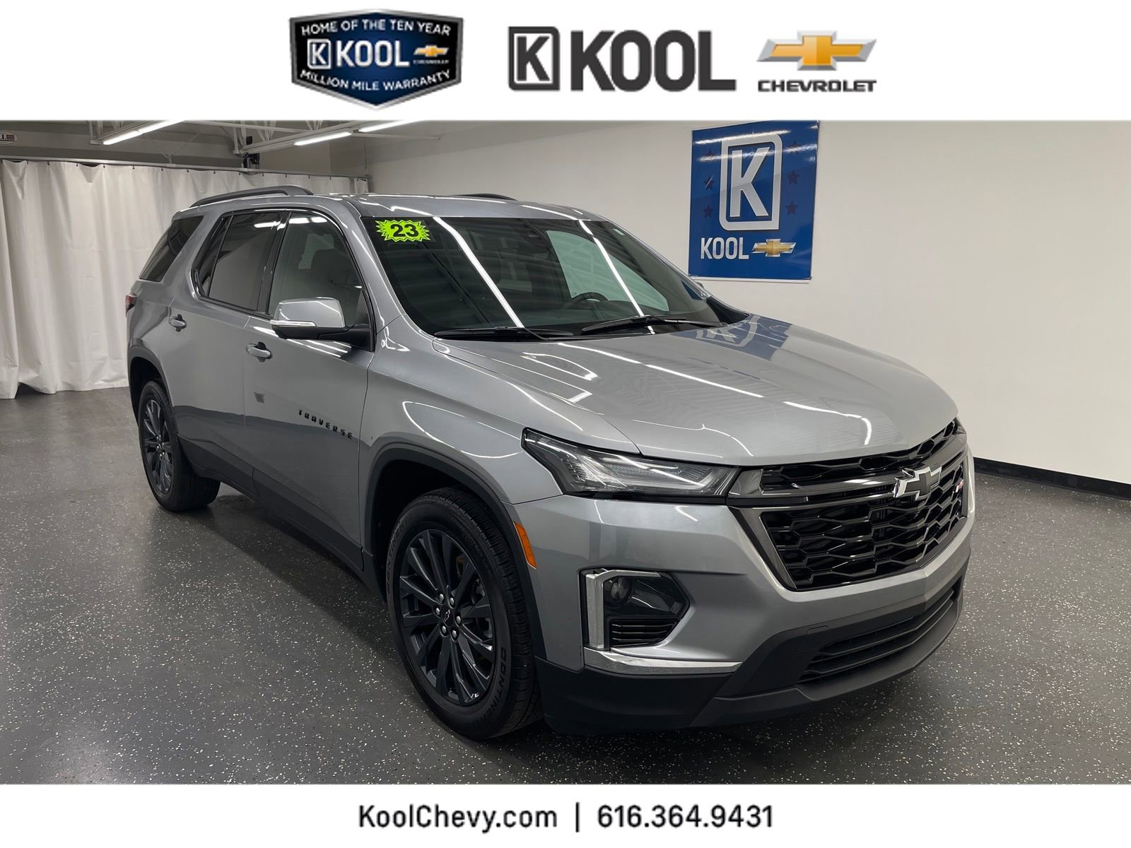 Used 2023 Chevrolet Traverse RS w/ LPO, Floor Liner Package image 1