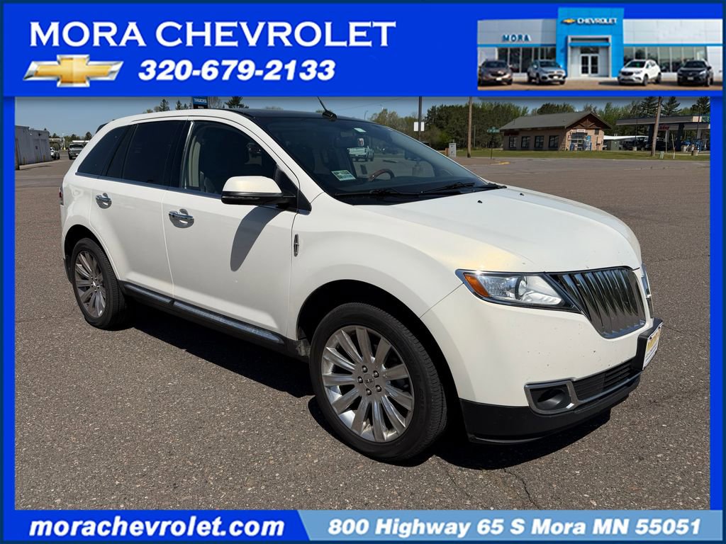 Used 2013 Lincoln MKX AWD image 1
