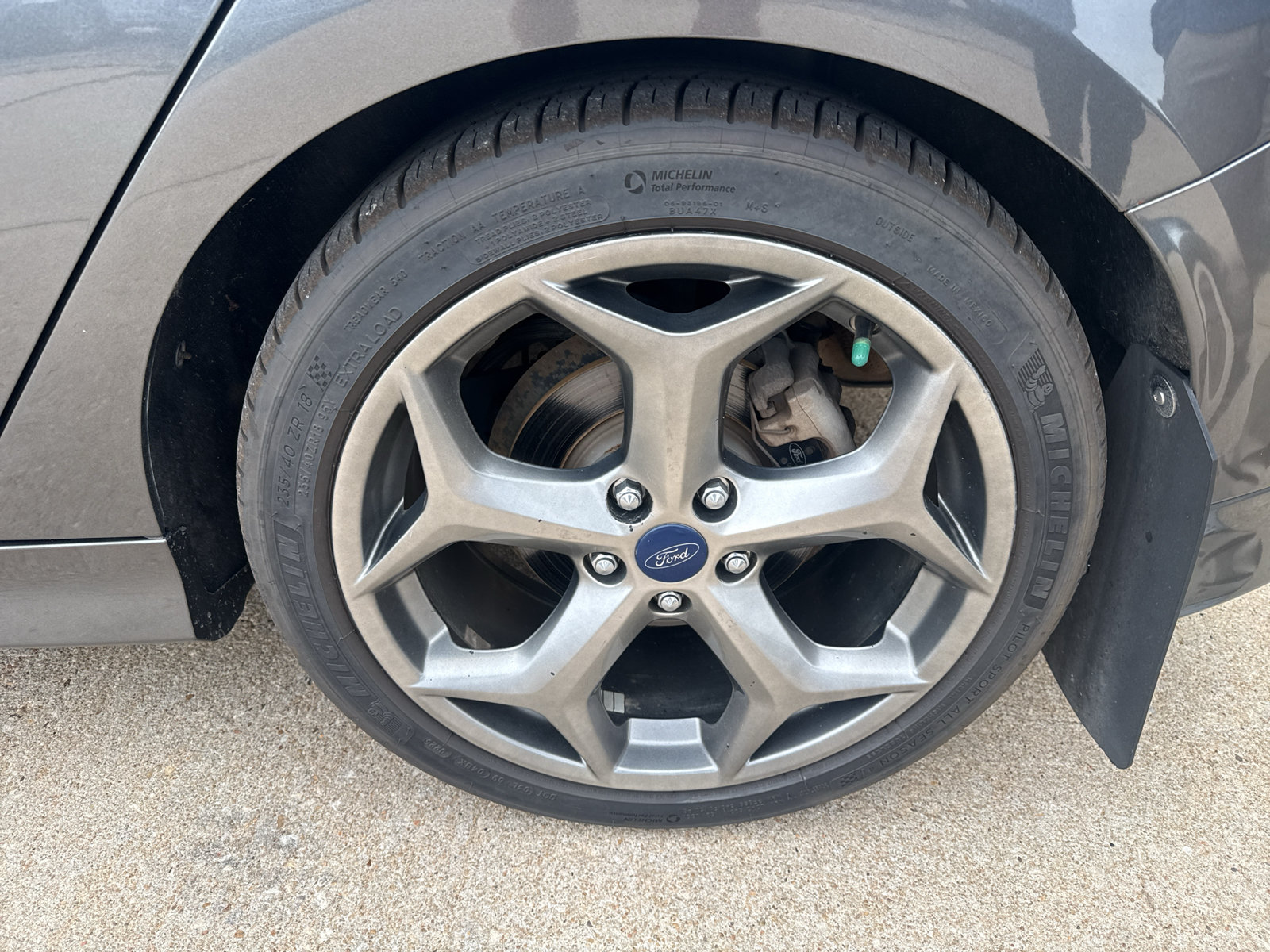 Used 2017 Ford Focus ST FWD image 14