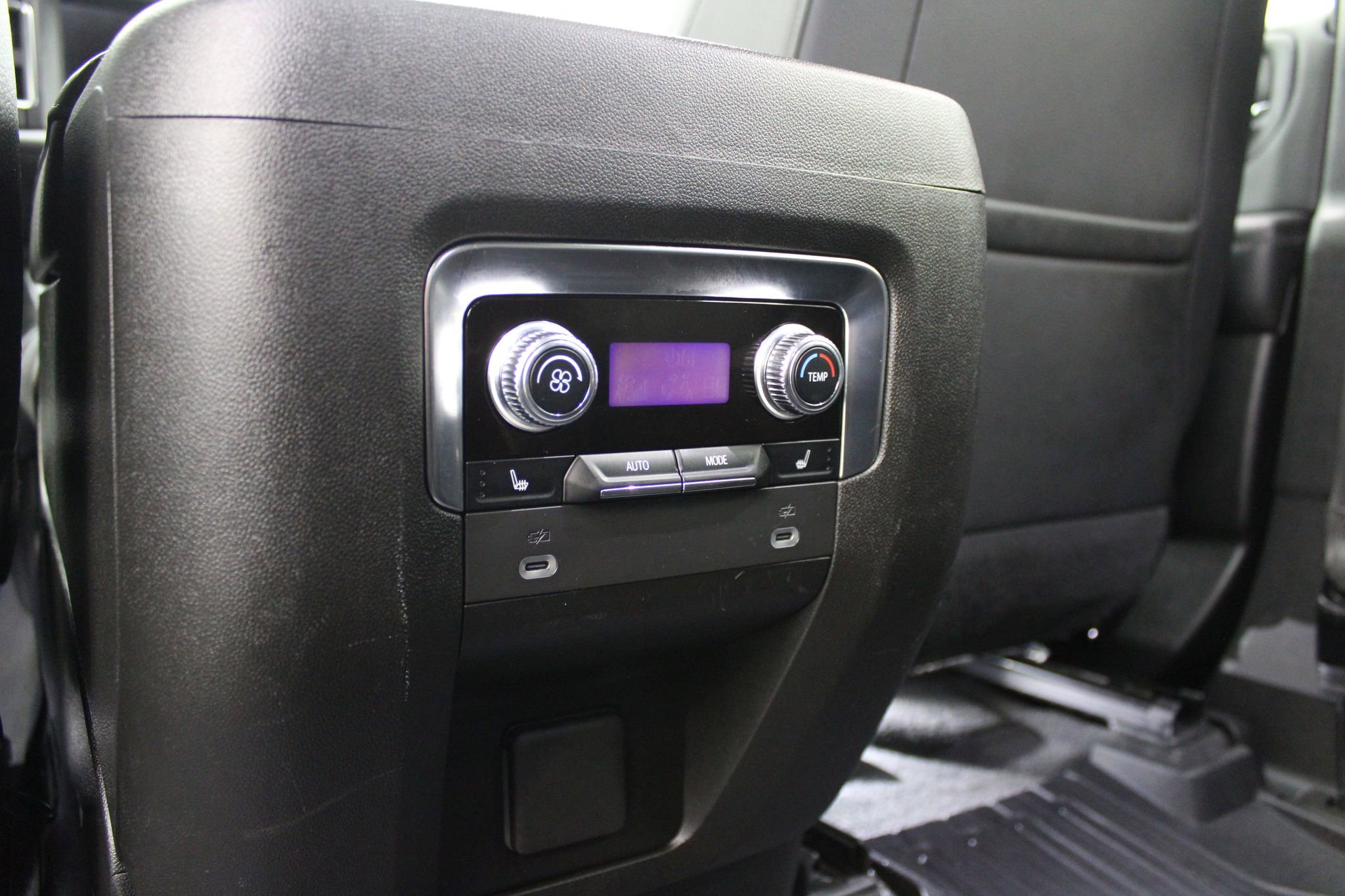 Used 2022 GMC Yukon Denali w/ Max Trailering Package image 22