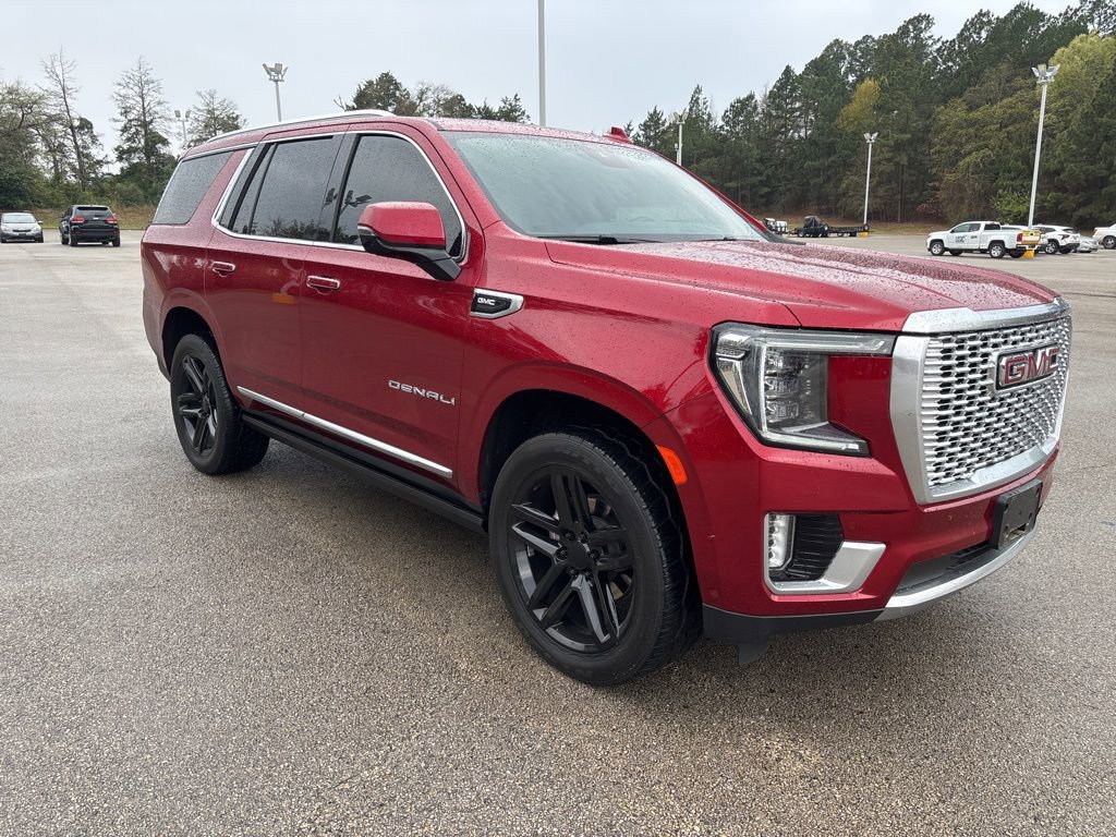 Used 2024 GMC Yukon Denali w/ Advanced Technology Package image 1