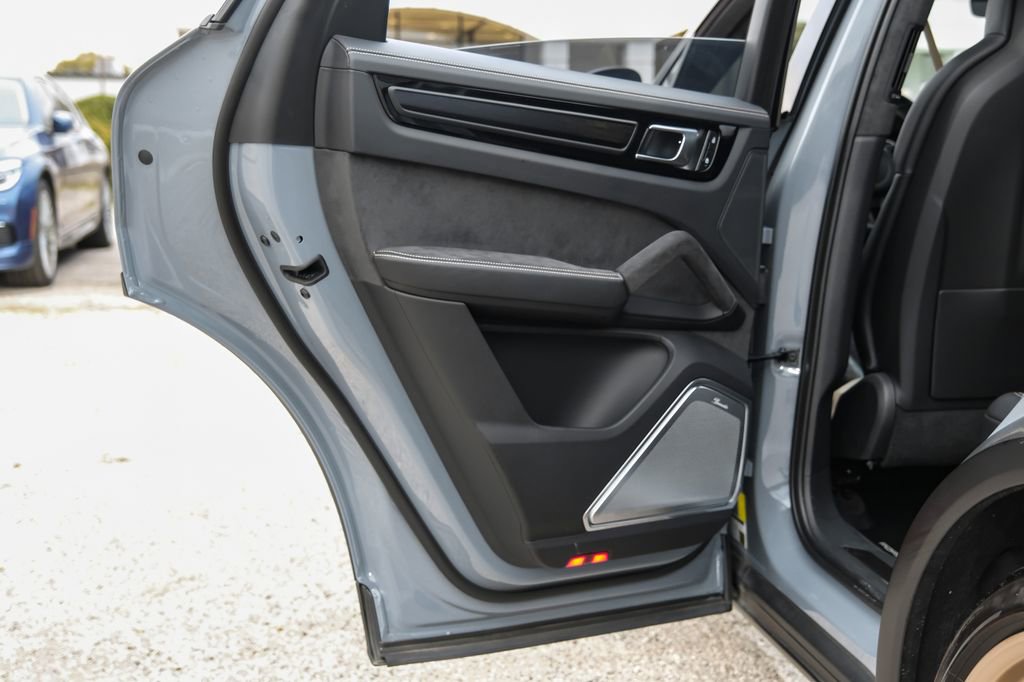 Used 2023 Porsche Cayenne Turbo GT image 57