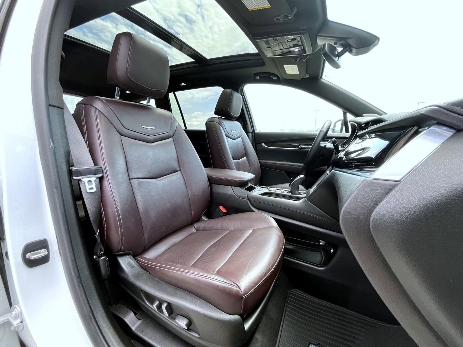 Used 2021 Cadillac XT6 Premium Luxury image 16