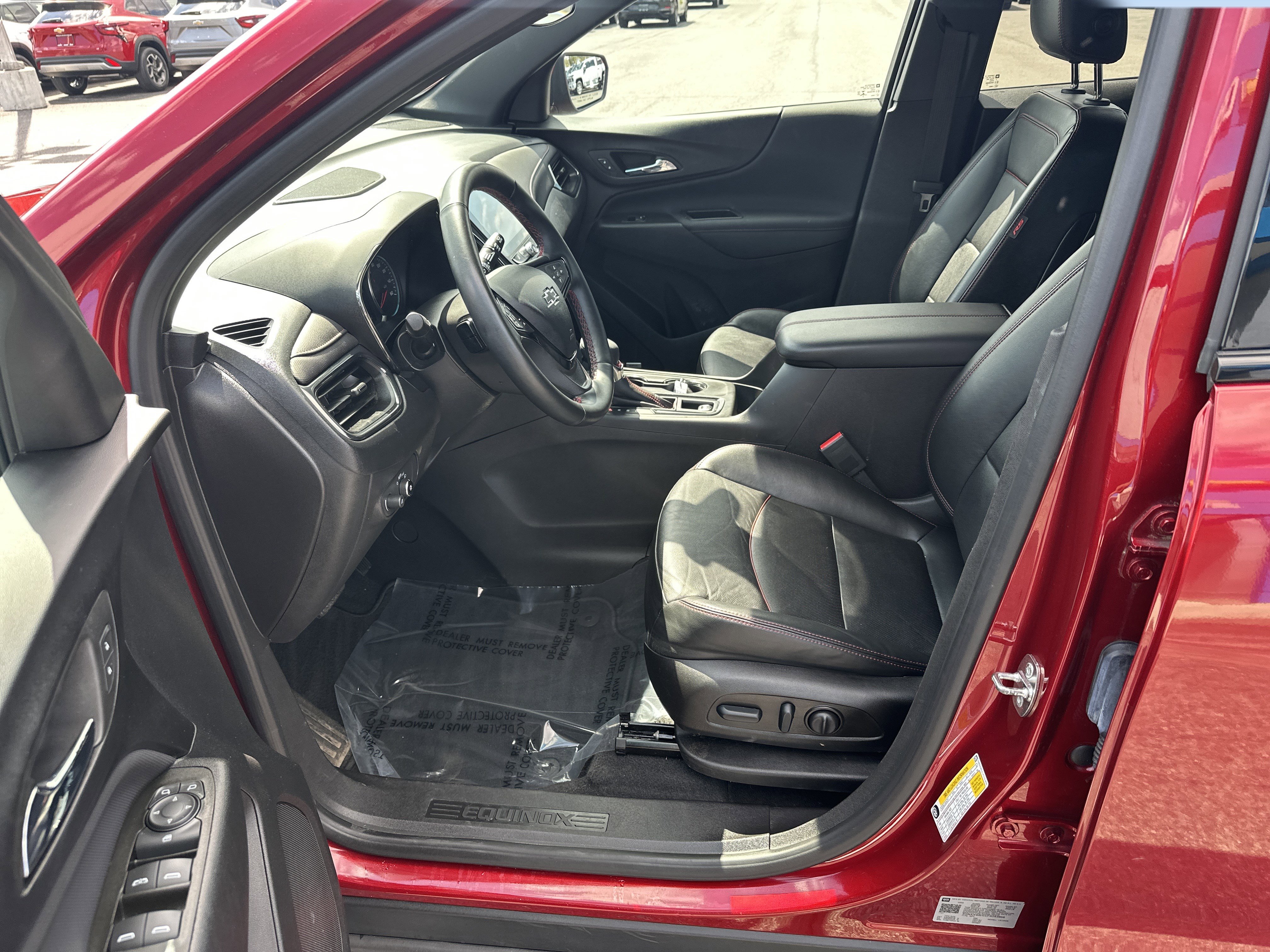 Certified 2023 Chevrolet Equinox RS w/ RS Leather Package AWD/4WD image 11