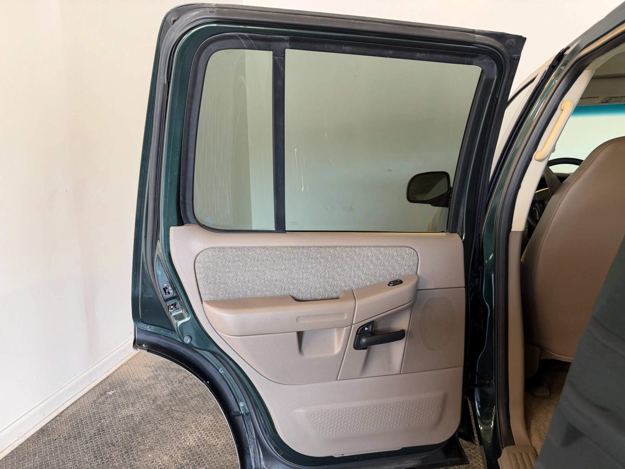 Used 2002 Ford Explorer XLS RWD image 26