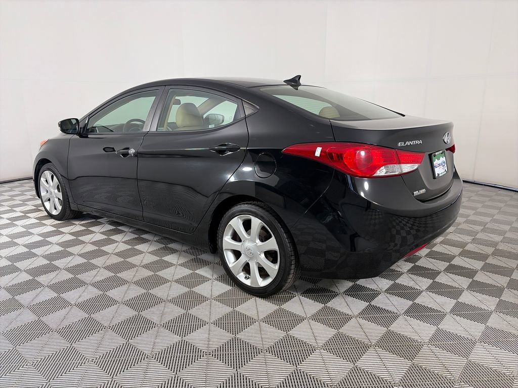 Used 2011 Hyundai Elantra Limited FWD image 5