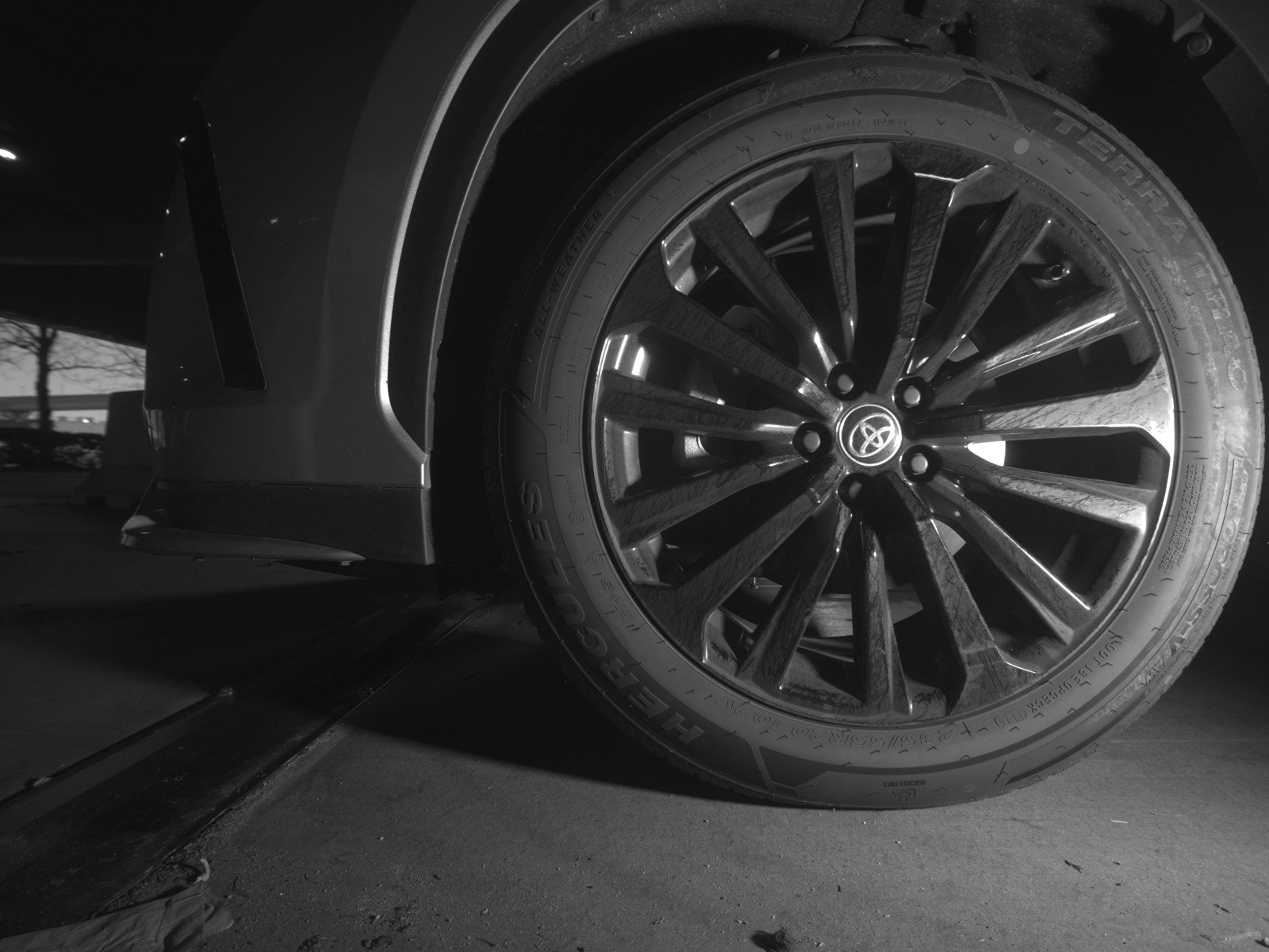 Used 2025 Toyota Highlander XSE image 12