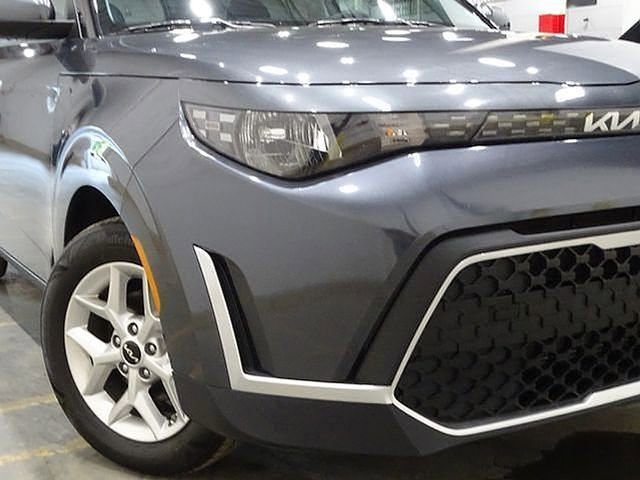 Used 2023 Kia Soul LX w/ Option Group 015 FWD image 40