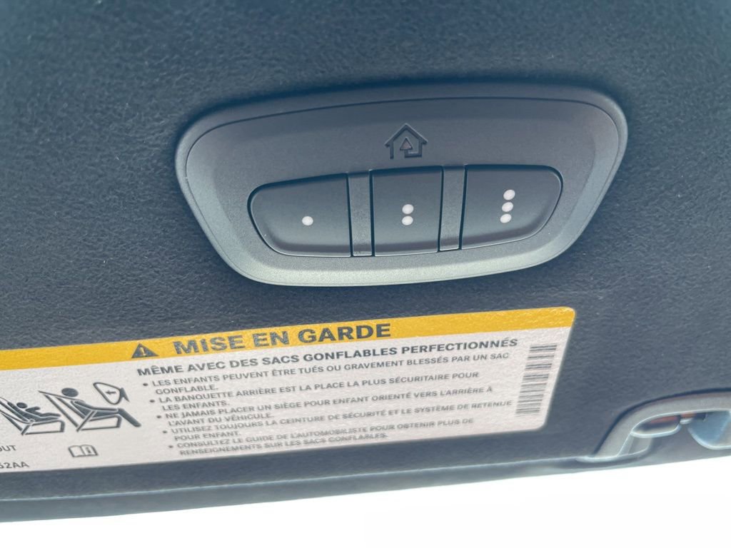 New 2026 Chrysler Pacifica Pinnacle image 48