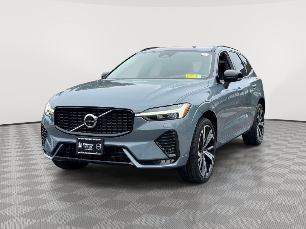 Used 2023 Volvo XC60 B6 Ultimate w/ Climate Package AWD/4WD image 2