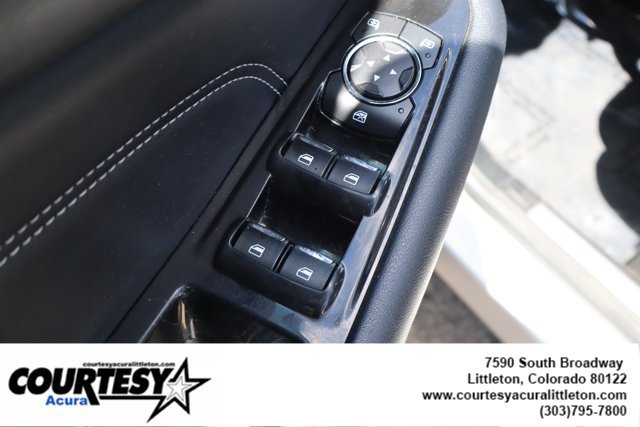 Used 2018 Ford Edge Titanium w/ Technology Package AWD/4WD image 24