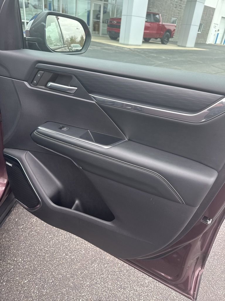 Used 2024 GMC Acadia Elevation image 44