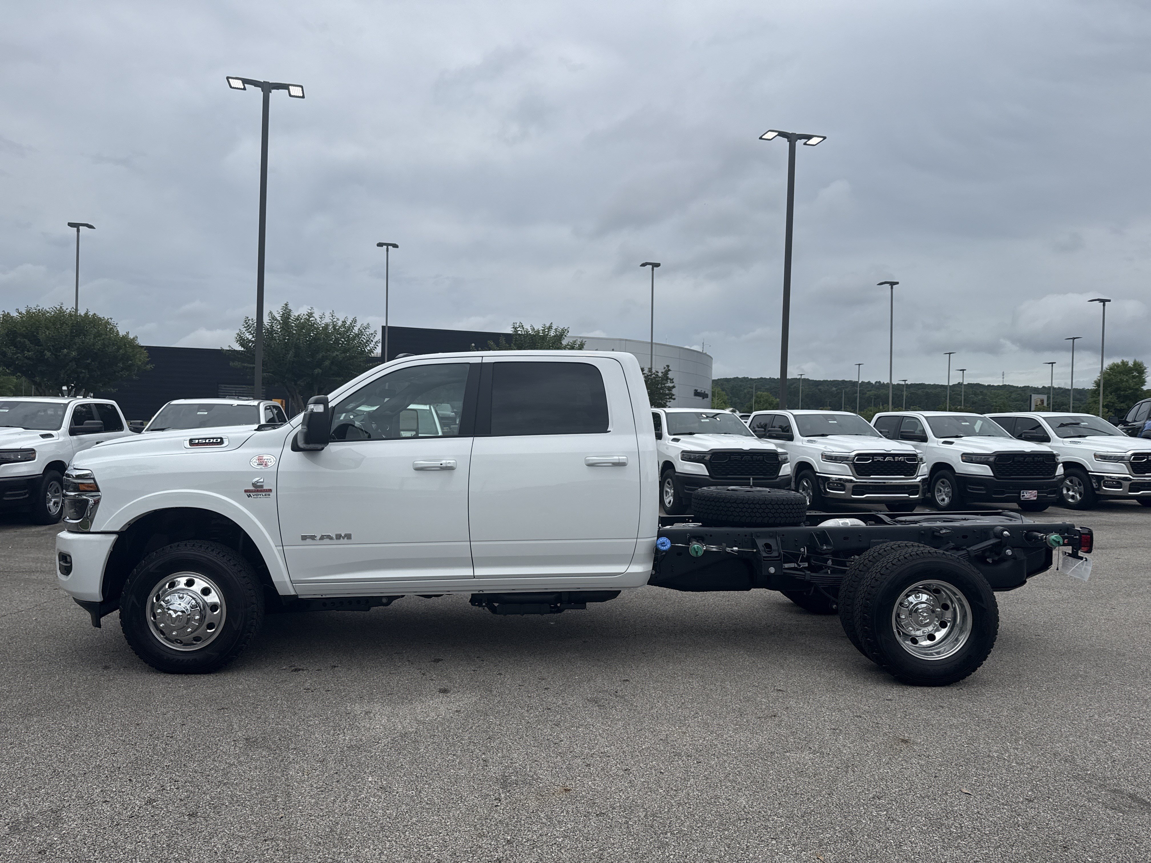 New 2026 RAM 3500 Big Horn w/ Laramie Trim Package AWD/4WD image 4