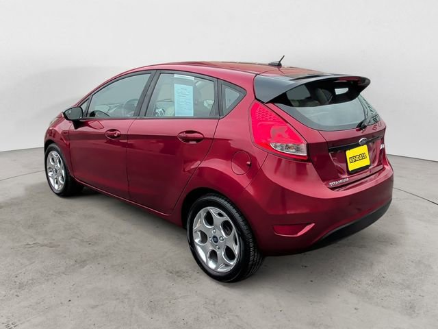 Used 2013 Ford Fiesta Titanium w/ Black Sport Appearance Pkg FWD image 3