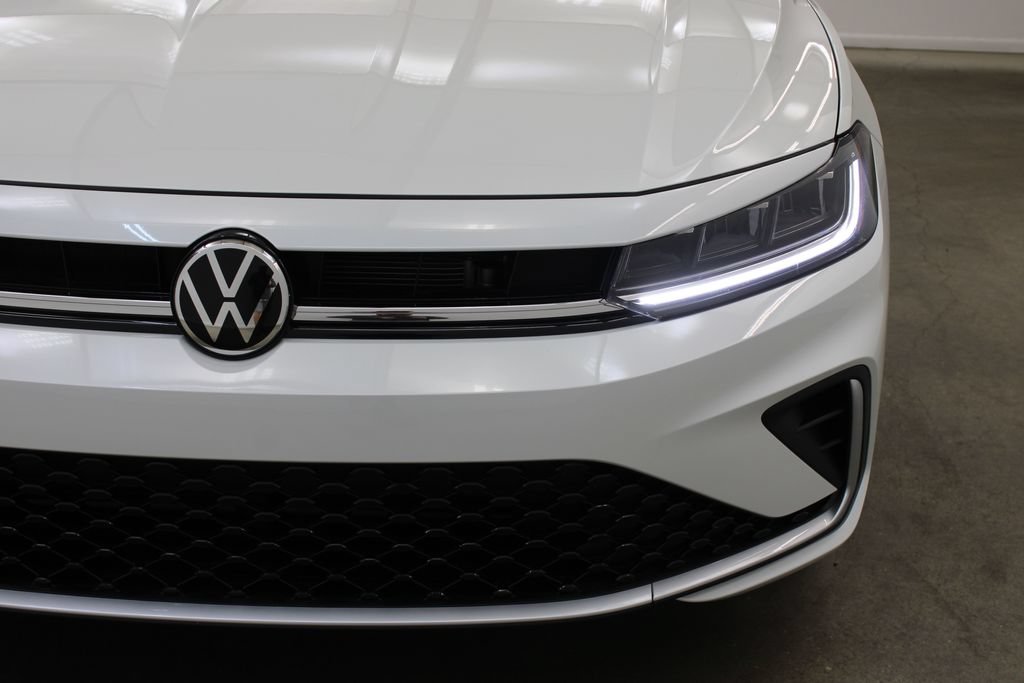 New 2026 Volkswagen Jetta SE FWD image 8