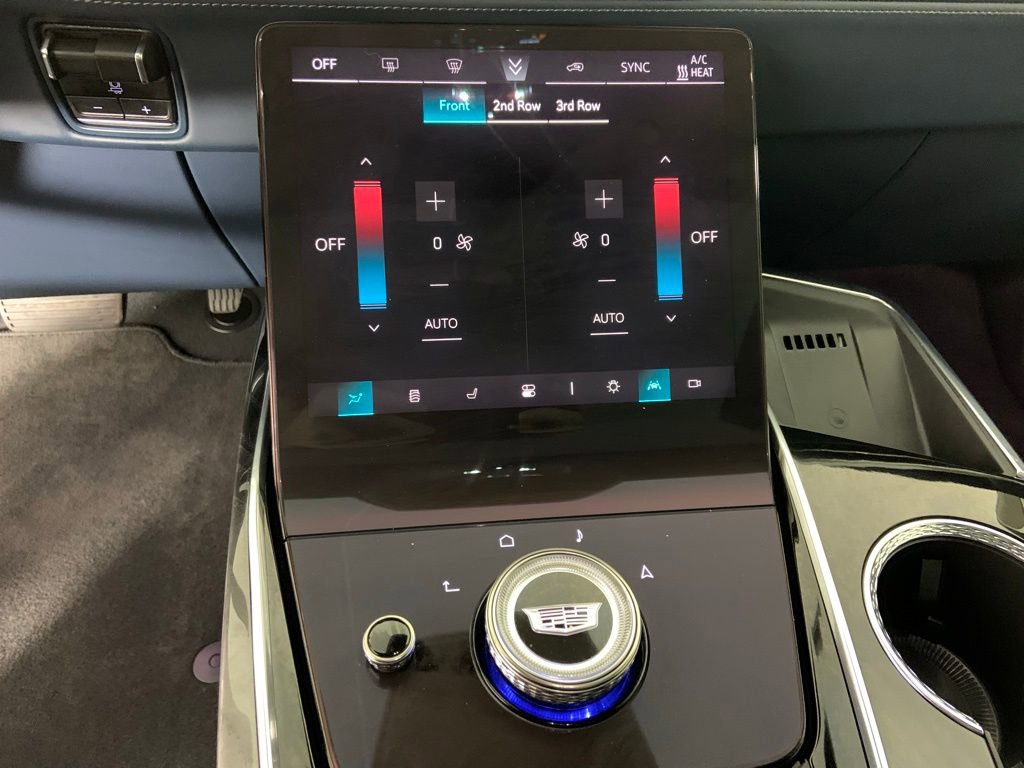 Used 2025 Cadillac Escalade IQ Luxury 2 image 31