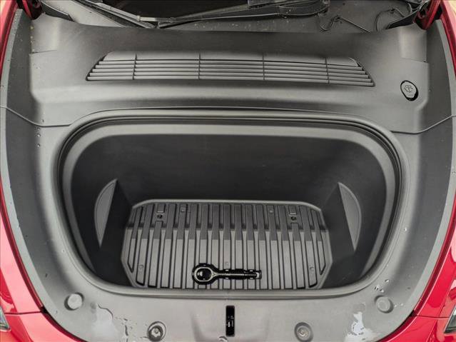 Used 2022 Tesla Model Y Long Range image 23