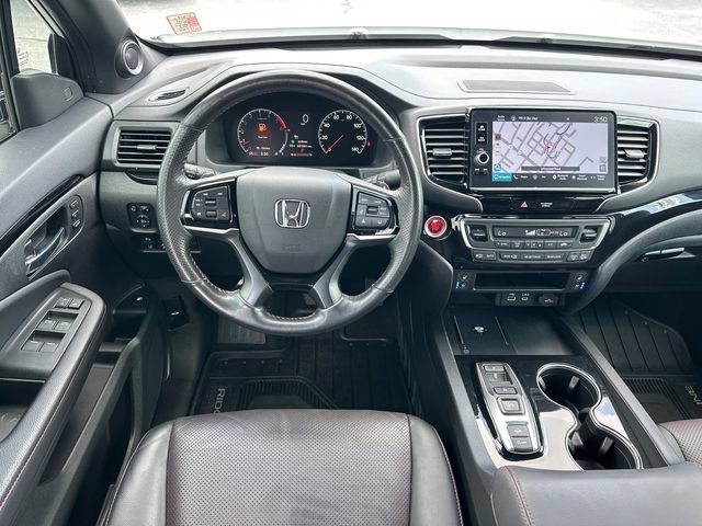 Used 2025 Honda Ridgeline Black Edition image 10