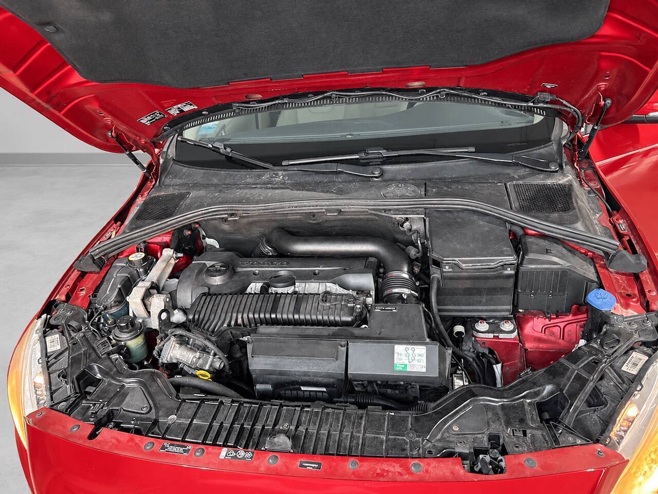 Used 2014 Volvo S60 T5 AWD/4WD image 11