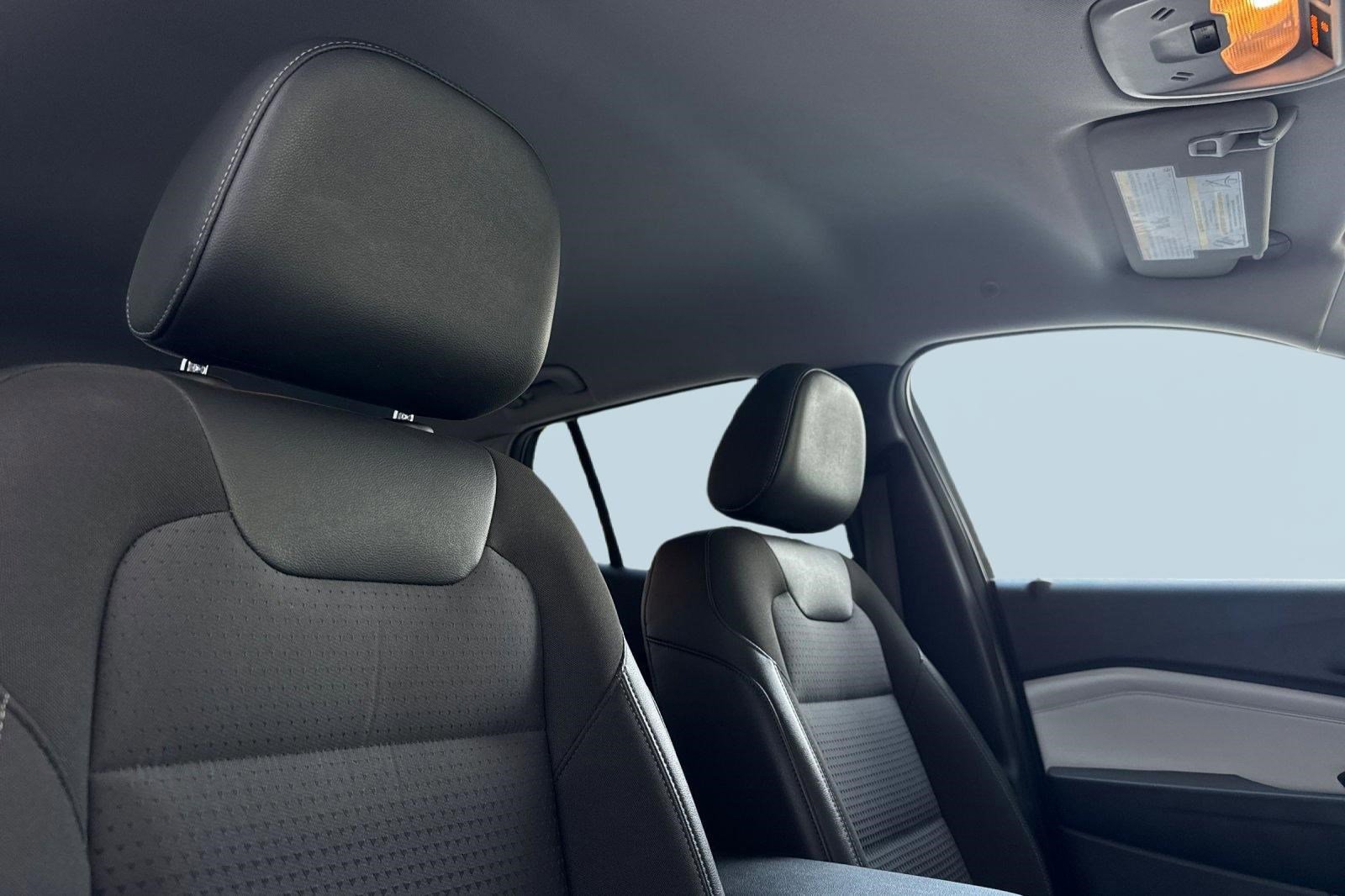 Used 2025 Chevrolet Trax LT image 23