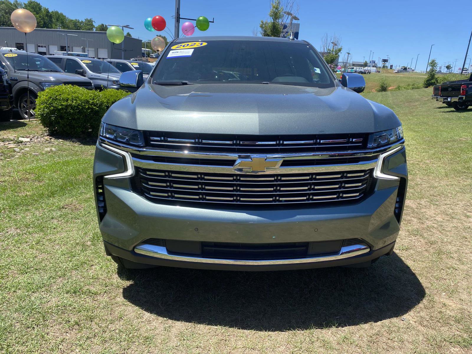 Used 2023 Chevrolet Suburban Premier RWD video 2