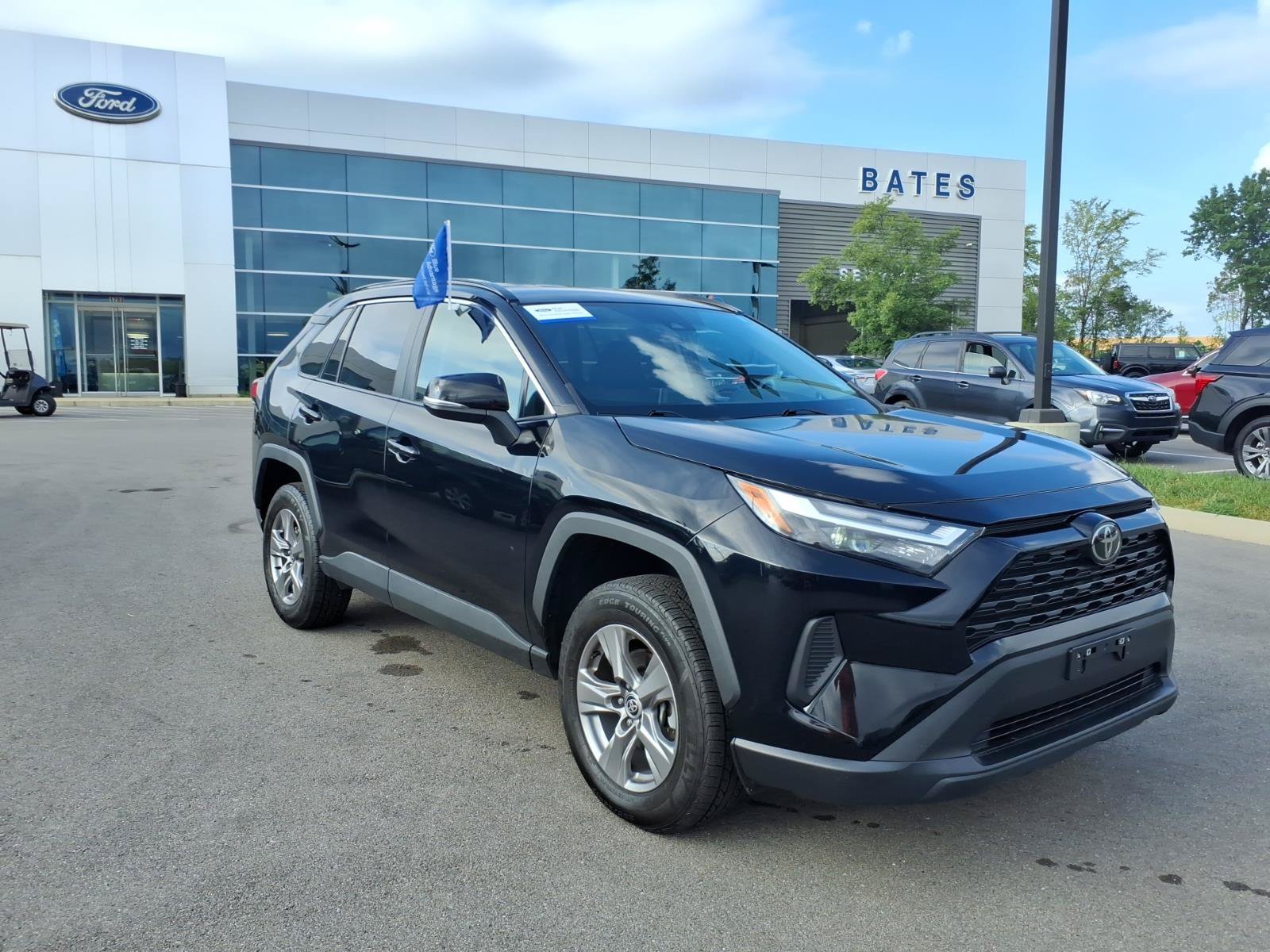 Used 2024 Toyota RAV4 XLE AWD/4WD image 1