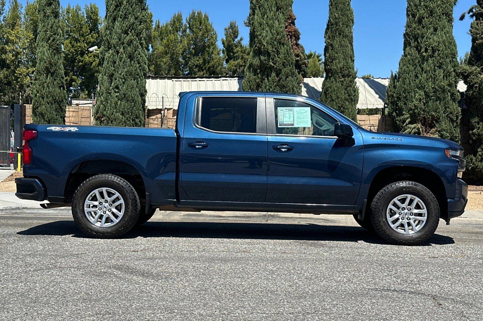 Used 2021 Chevrolet Silverado 1500 RST AWD/4WD image 3