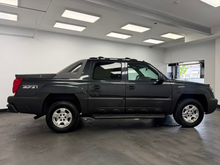 Used 2003 Chevrolet Avalanche 4x4 w/ Suspension Package, Off-Road image 11