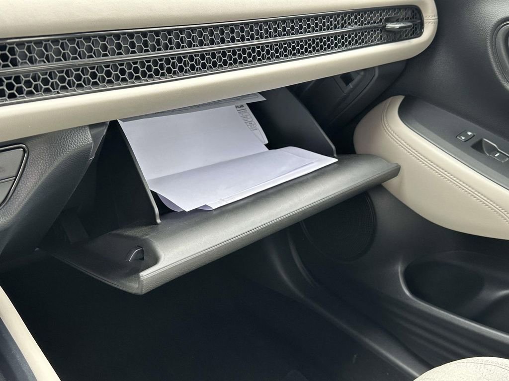 Certified 2023 Honda HR-V LX image 30